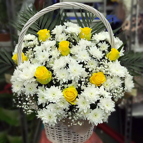 Фото товара Кошик "Білі хризантеми, жовті троянди" в Самборі