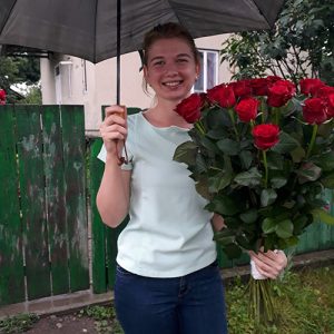 33 червоні троянди у Самборі фото