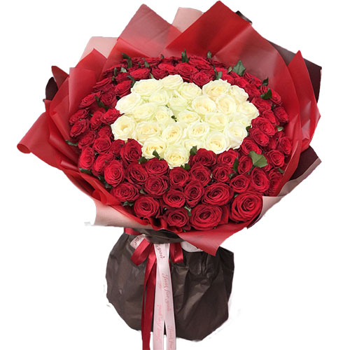 Фото товара 151 троянда серцем з категорії найбільш шикарних букетів  в Самборі