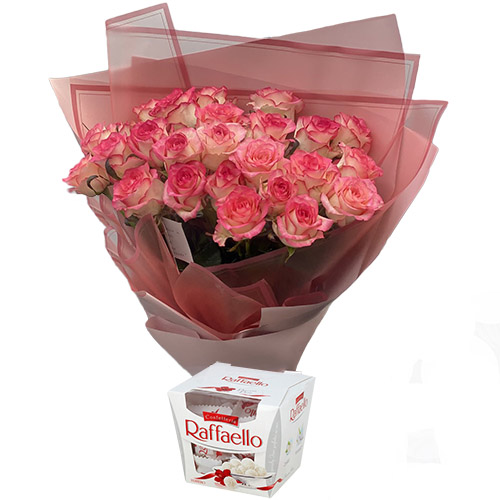 Фото товара 25 рожевих троянд із цукерками з категорії найбільш шикарних букетів  в Самборі